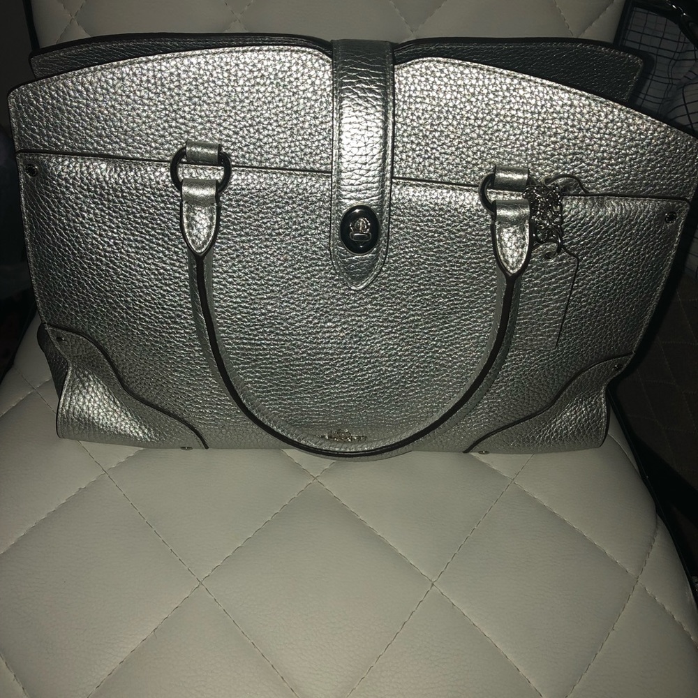 Silver carry all Mercer